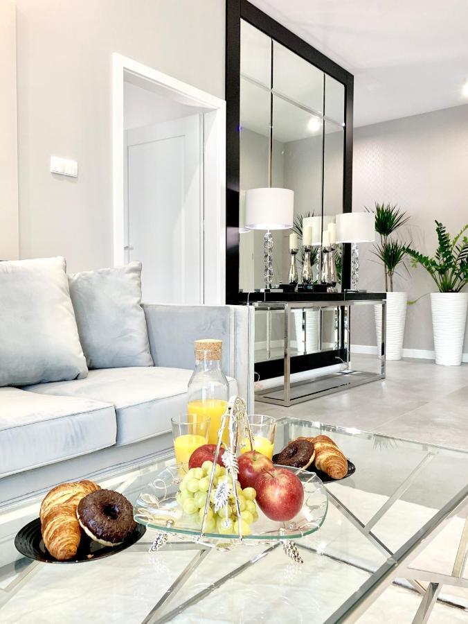 ורשה Zlota Luxury Apartments מראה חיצוני תמונה