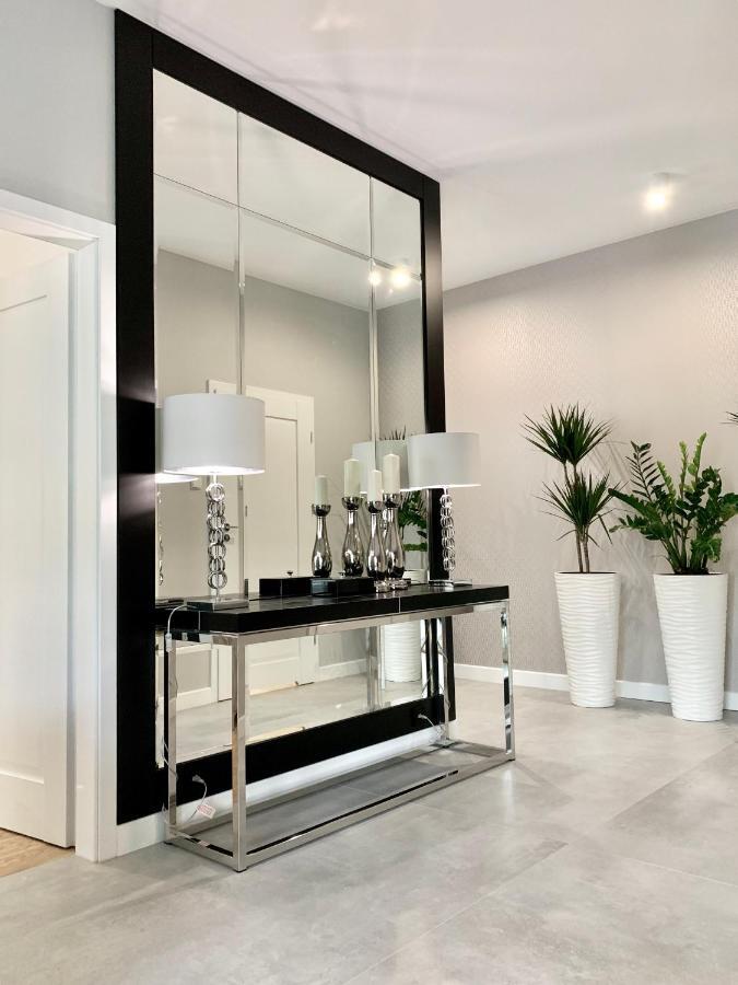ורשה Zlota Luxury Apartments מראה חיצוני תמונה